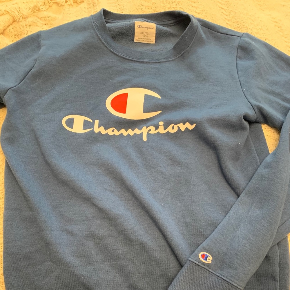 COPY - BNWOT Boys Champion Sweatshirt
